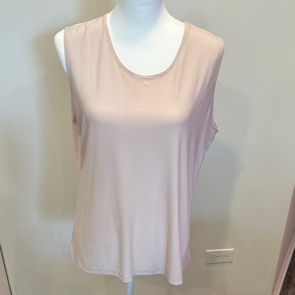 Elegant Women's Sleeveless Tank Top in Cream